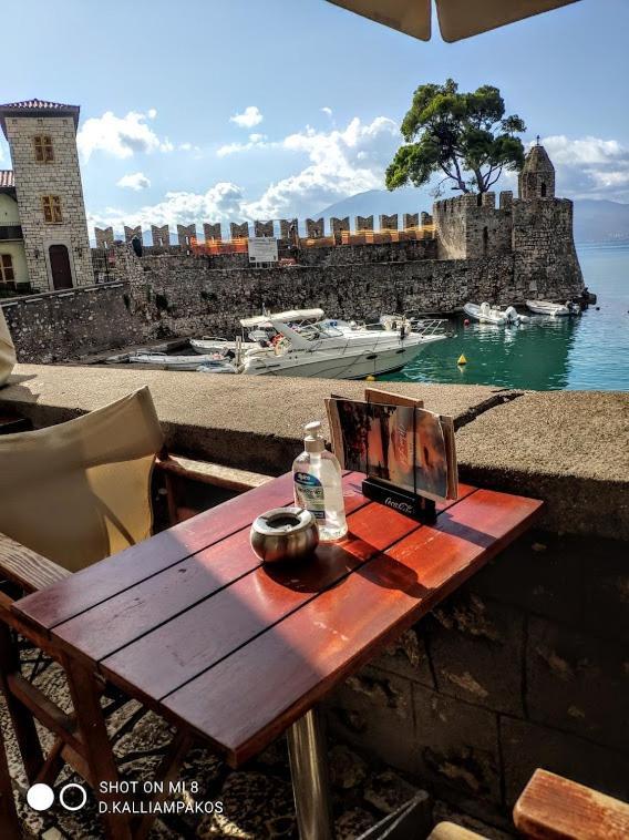 Nafpaktos Studio In Port Ιι Buitenkant foto
